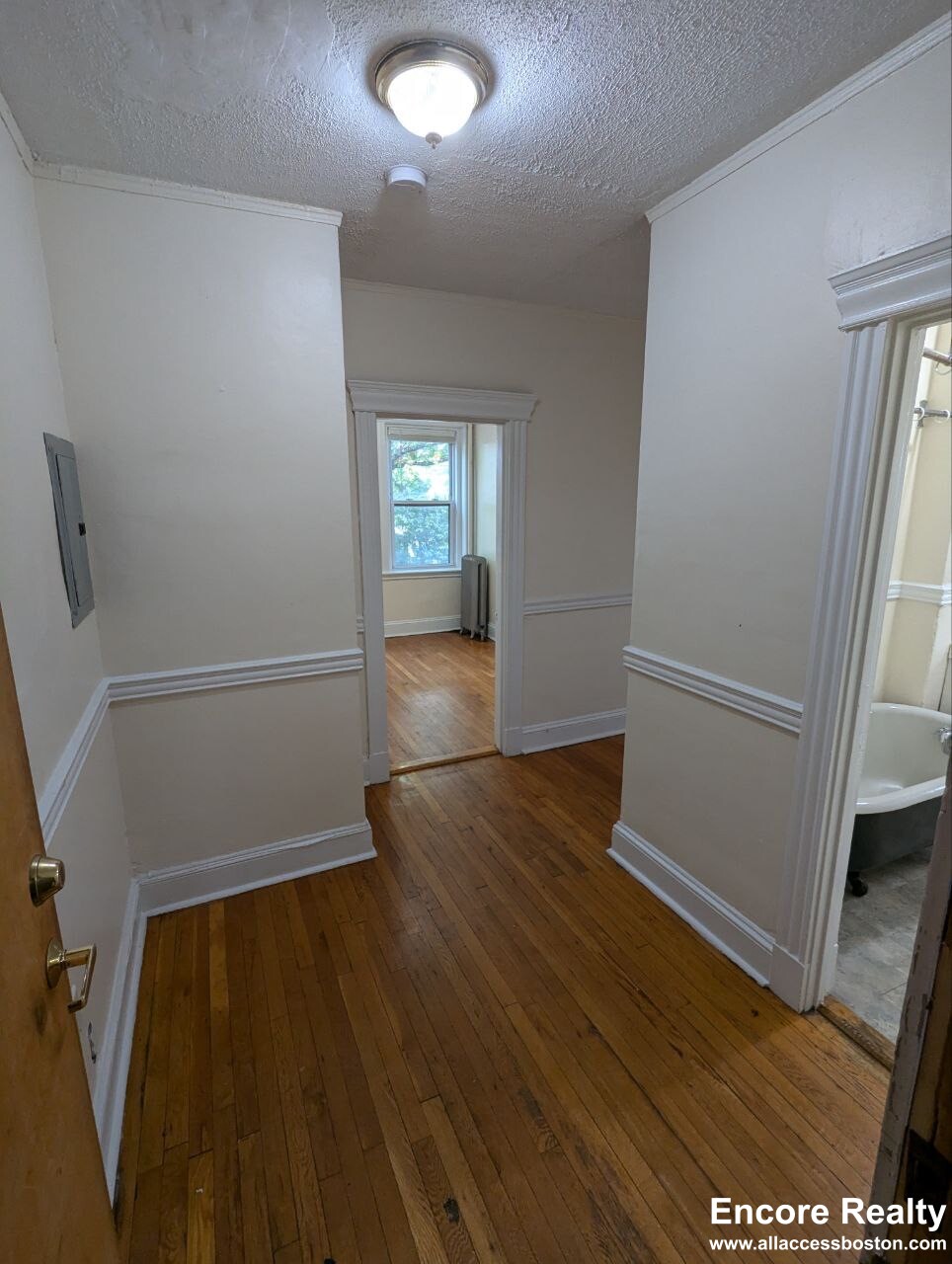 364 Riverway, Mission Hill