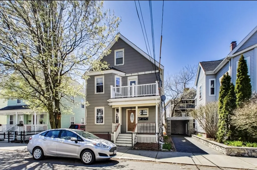 16 Cypress St, Spring Hill