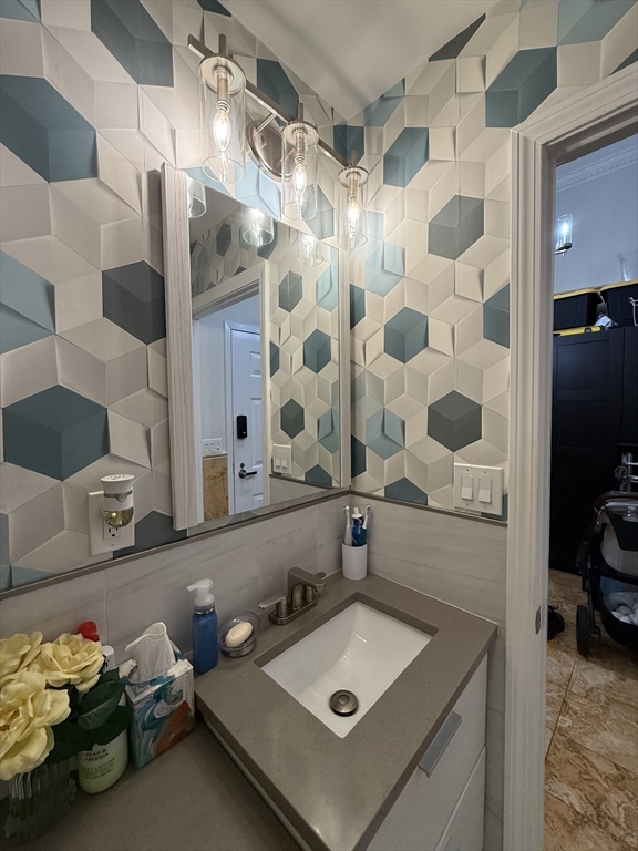 100 Captain's Row, Chelsea