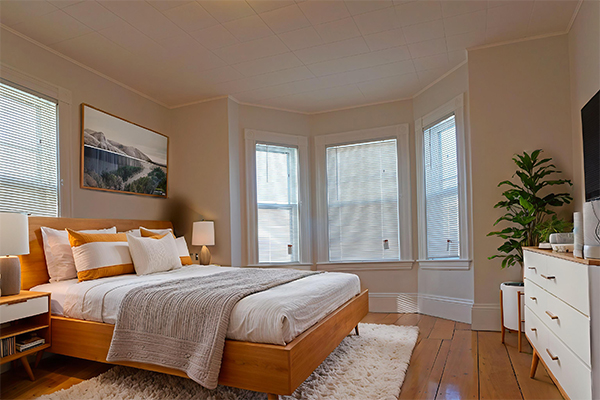 141 Brown St, South Side