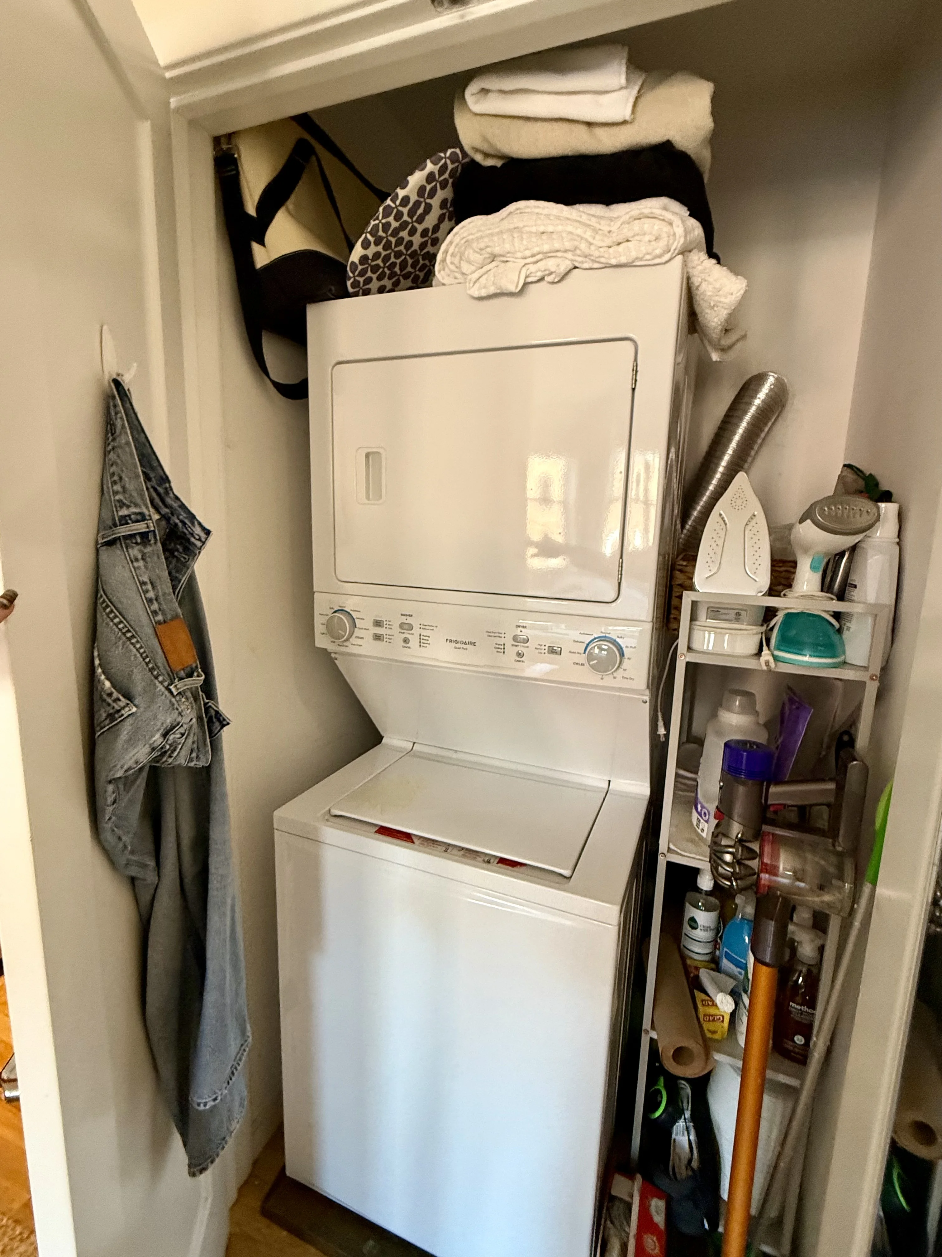 209 Newbury St, Back Bay