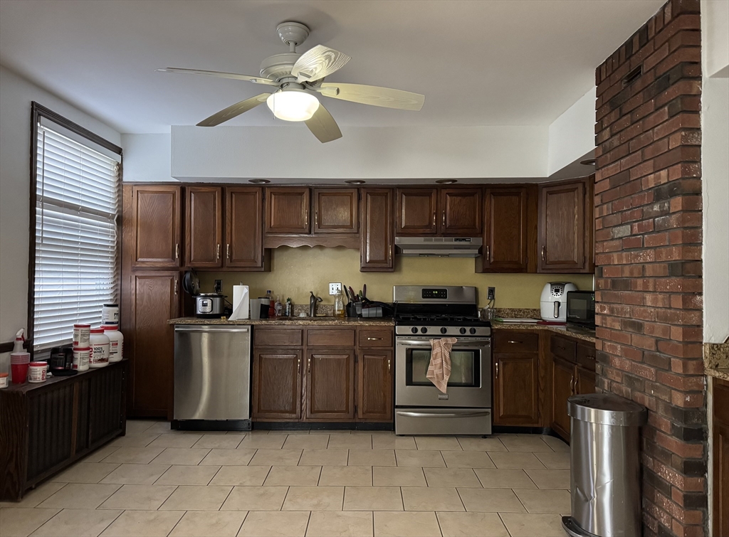 320 Crescent St, South Waltham