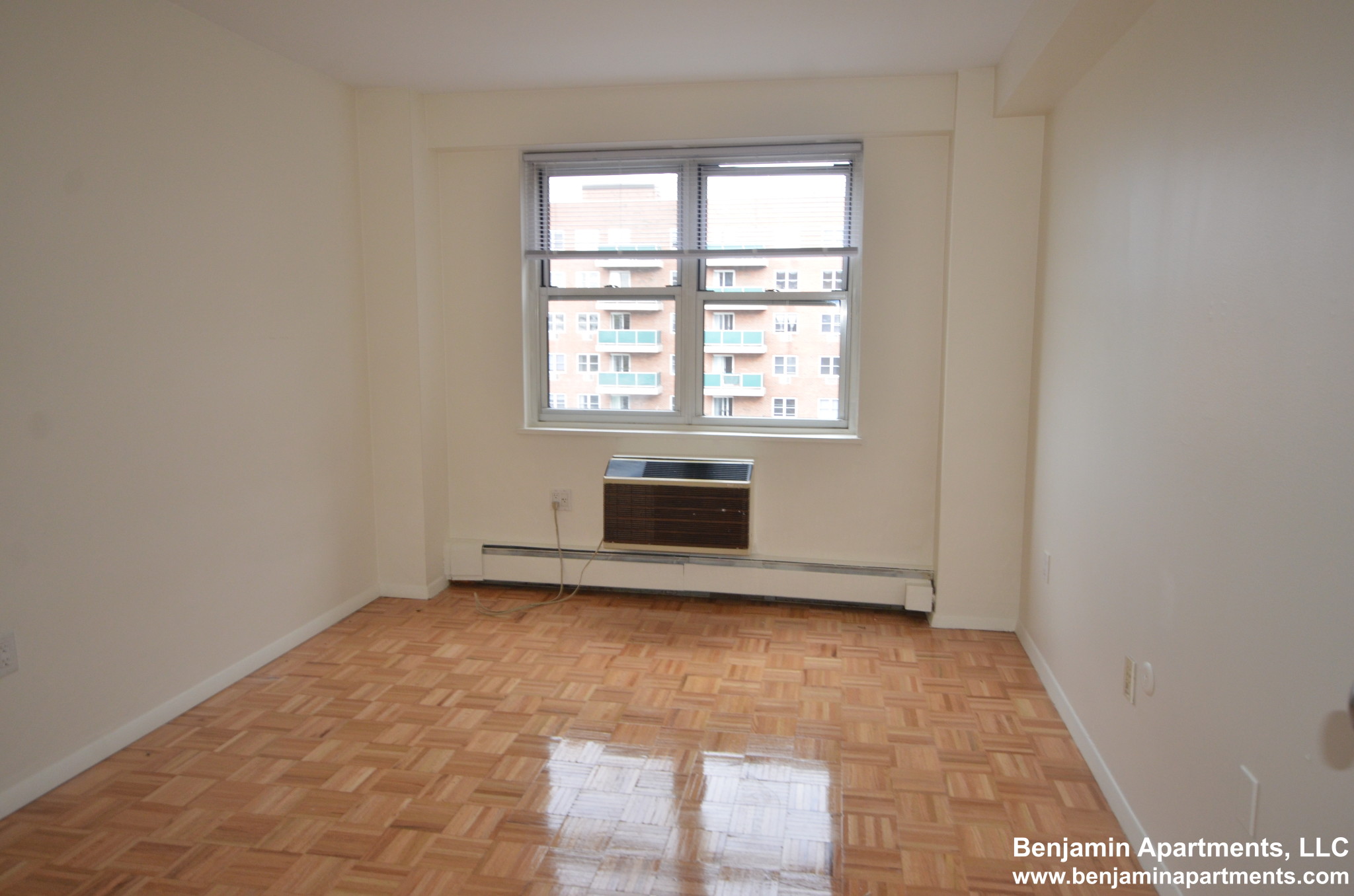 185 Freeman St, North Brookline