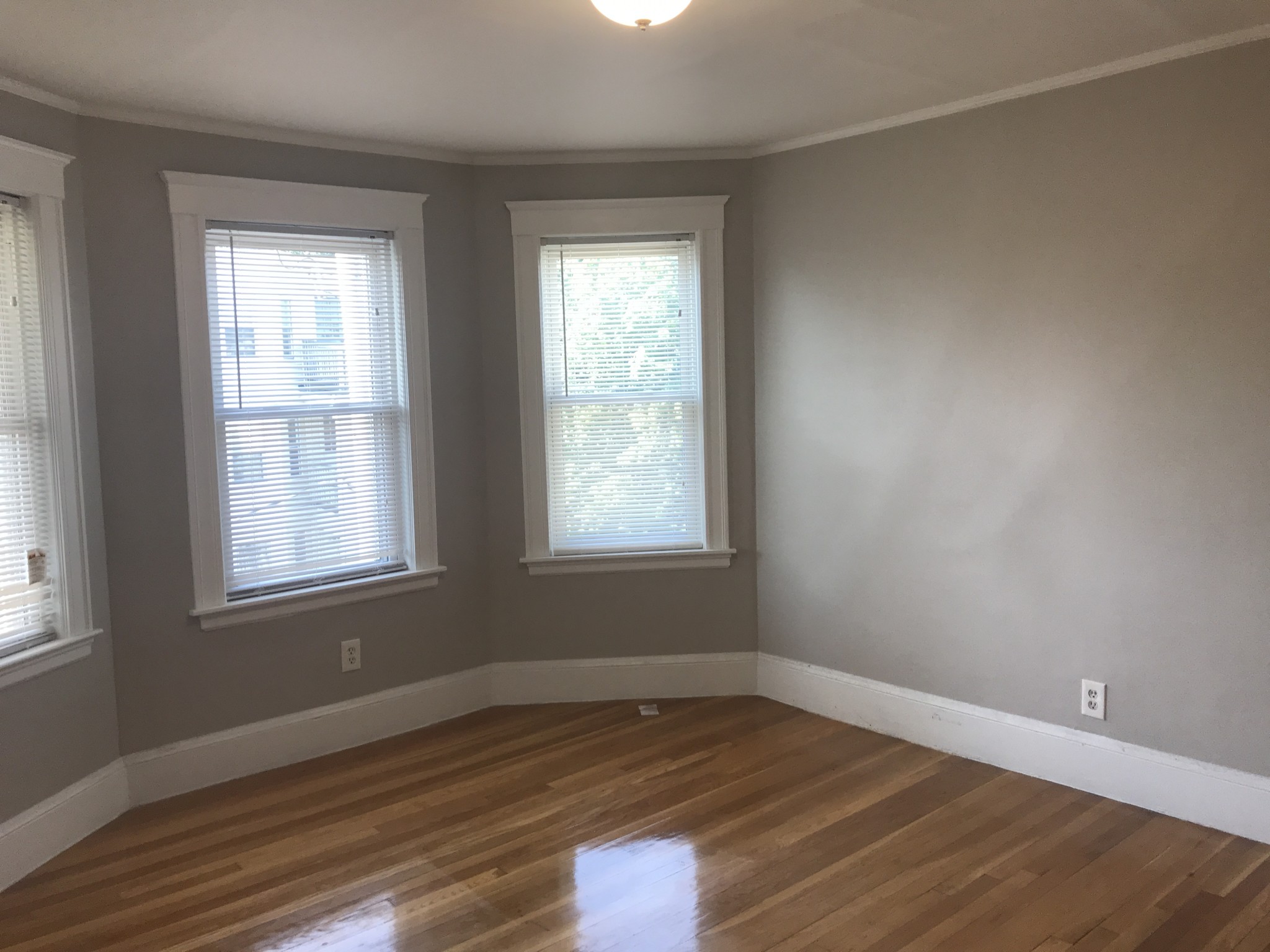 3 bed, 1 bath apartment for rent at 39 Fox St Unit 2, Dorchester — photo 7 of 9