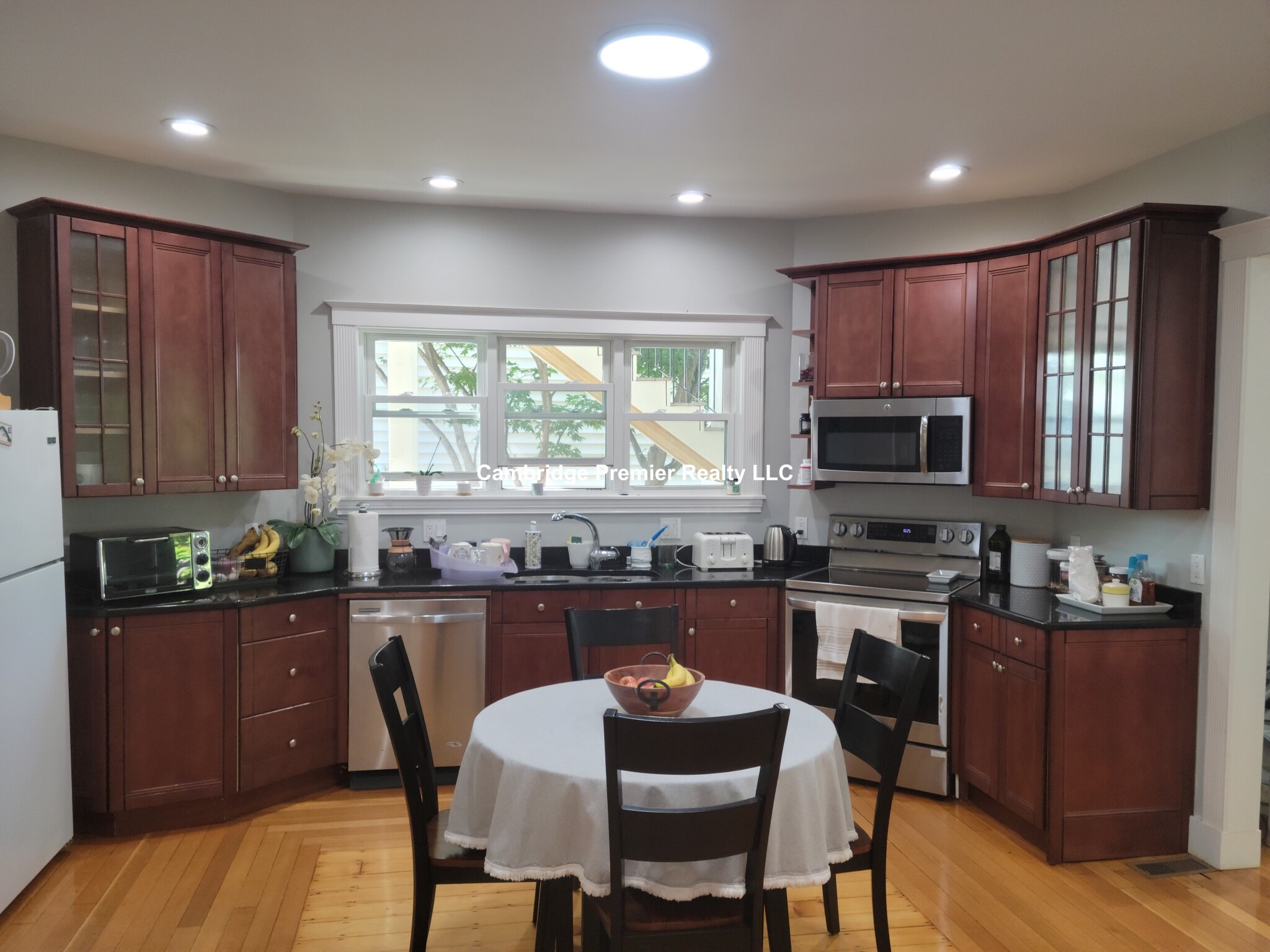 3 bed, 2 bath apartment for rent at 39 Tennyson St Unit 1, Winter Hill