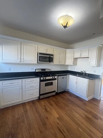 290 Broadway, Winter Hill