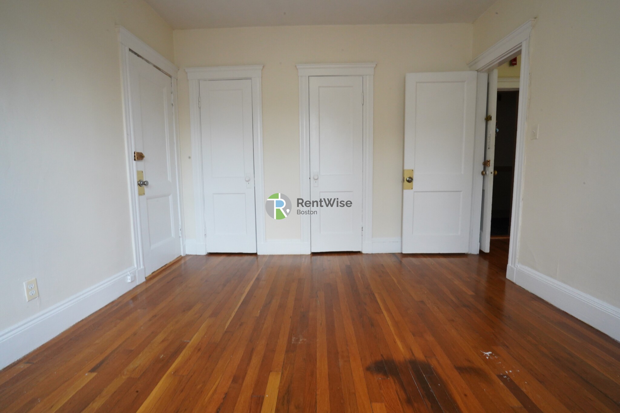 131 Washington St, Brighton