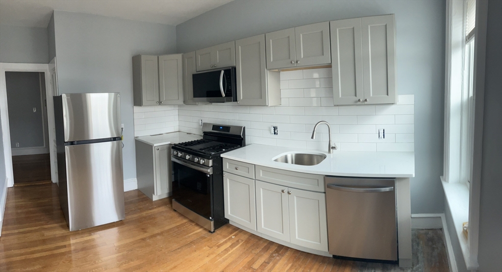 9 Park Vale Ave, Brighton