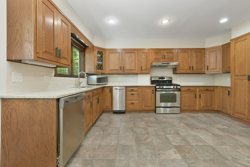 28 Meredith St, West Roxbury