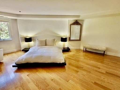 100 Fulton St, Waterfront