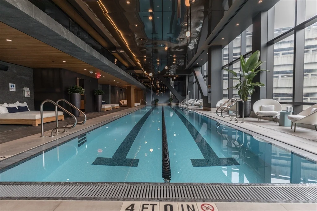 40 Trinity Pl, Back Bay