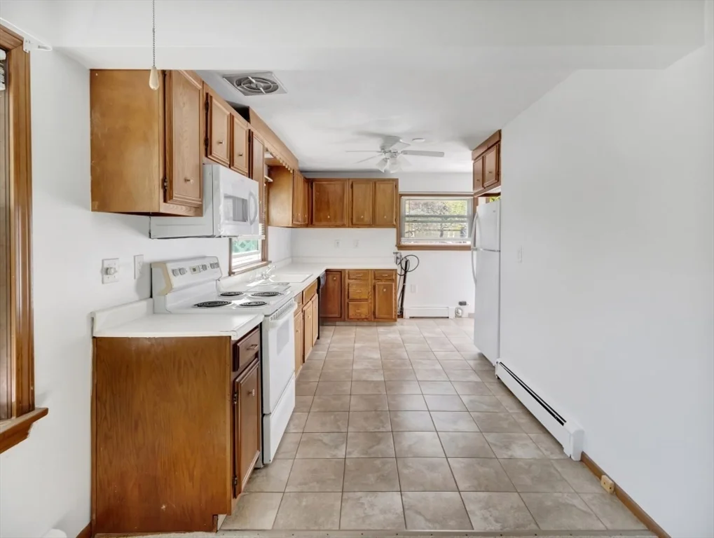 16 Indian Rock Dr, Saugus