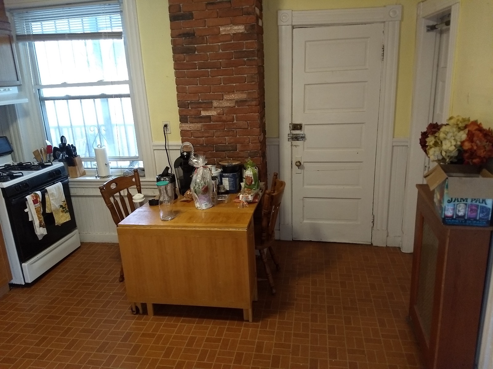 5 bed, 1 bath apartment for rent at 18 Mount Hood Rd Unit 3, Brighton — photo 13 of 41