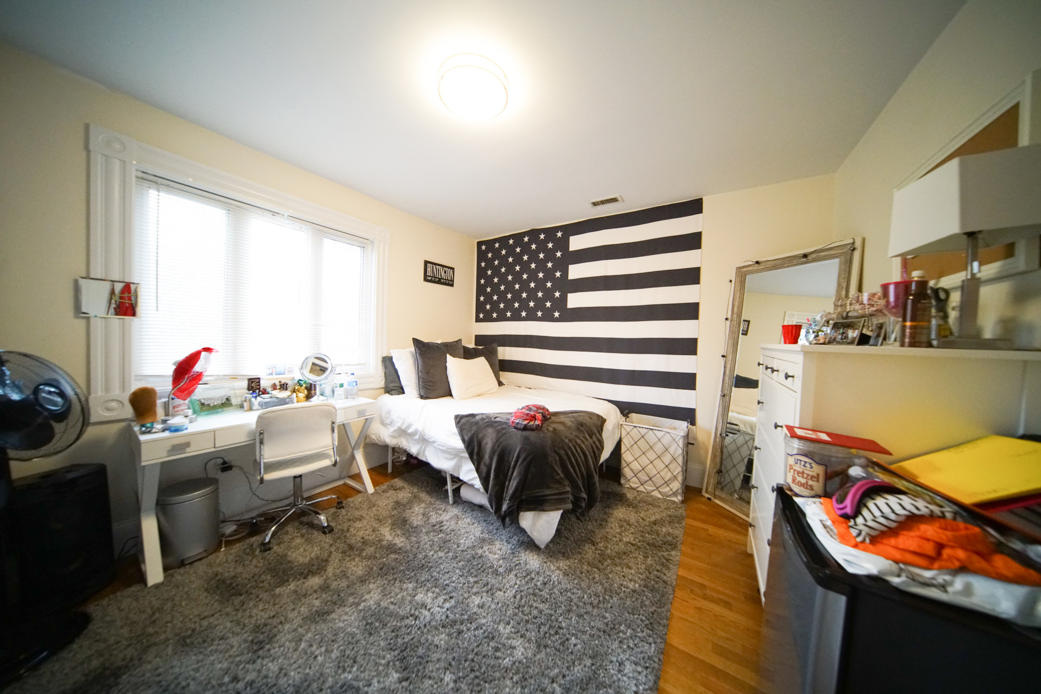 7 bed, 2 bath apartment for rent at 47 Ashford St Unit 2, Allston — photo 8 of 19