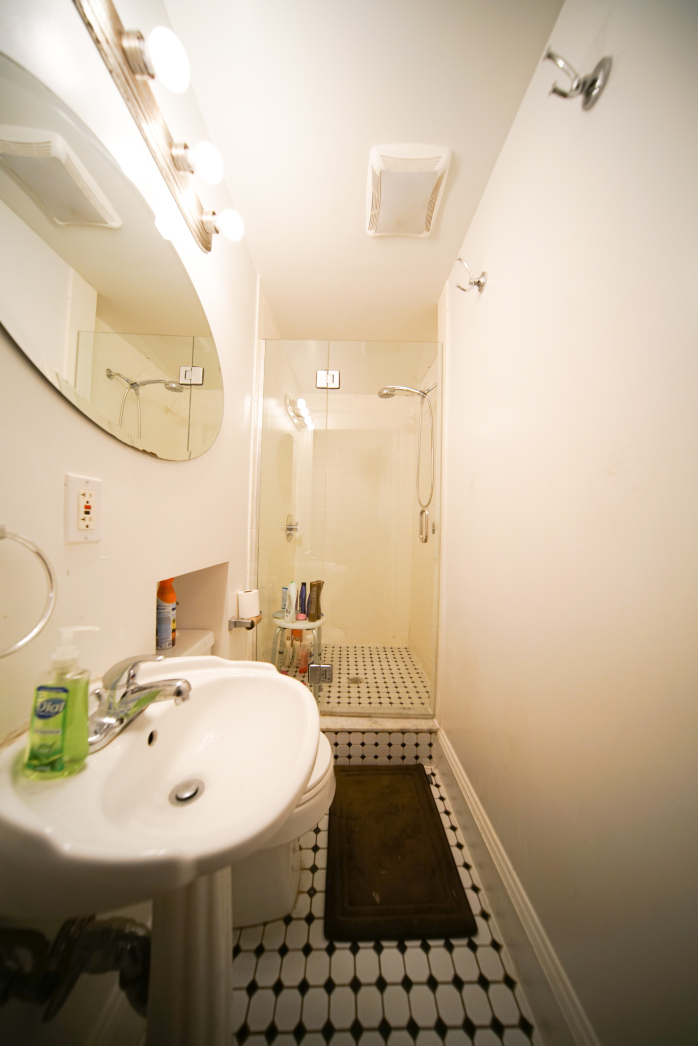 7 bed, 2 bath apartment for rent at 47 Ashford St Unit 2, Allston — photo 10 of 19