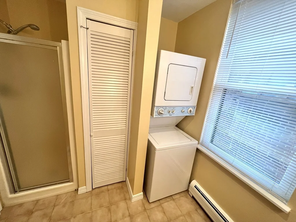 15 Ralph Piteri Ter, Watertown