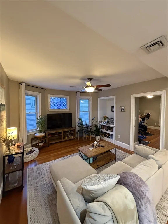 45 Houghton St, Dorchester