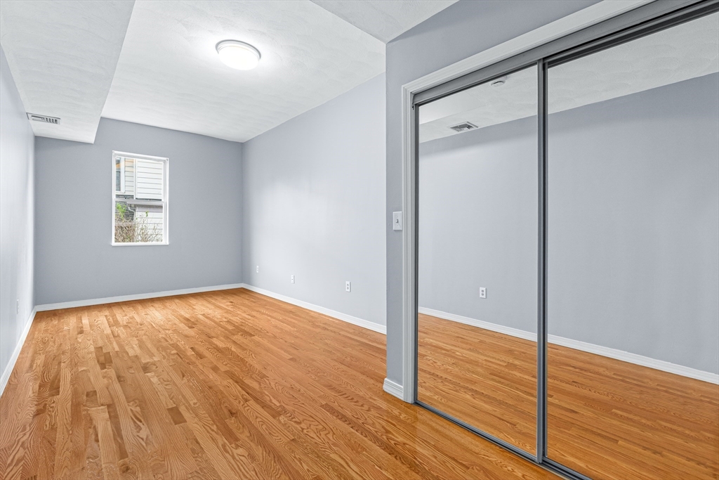 37 Munroe St, Somerville