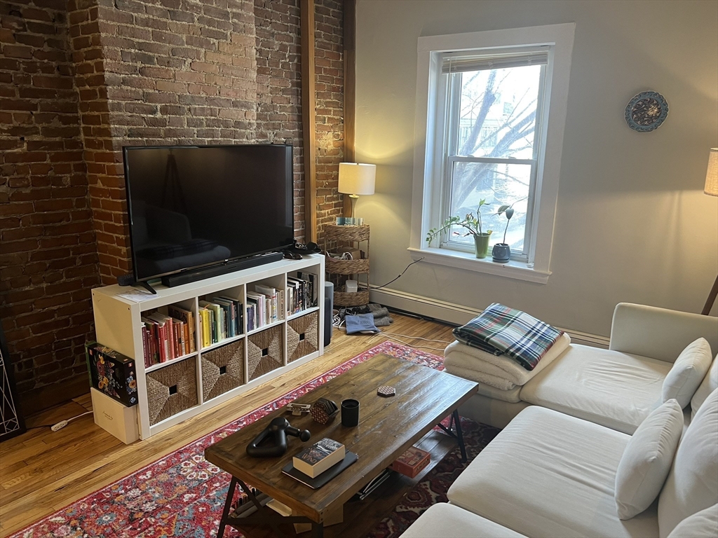 76 Fairmont, Cambridgeport