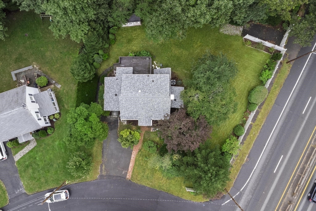 1 Martin Rd, Wellesley