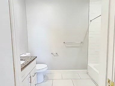 15 Dana Ave, Hyde Park