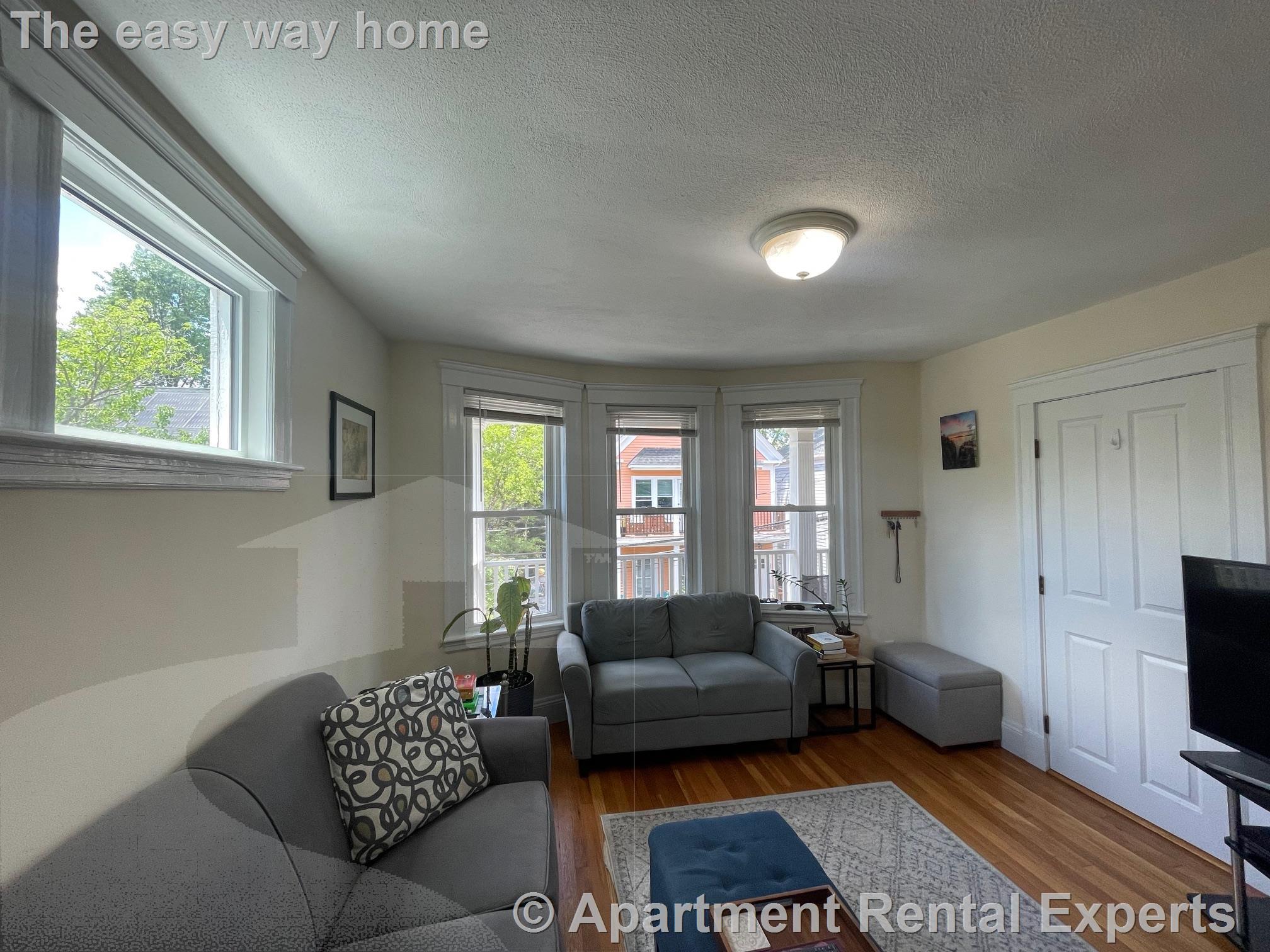 24 Ashland St, Porter Square