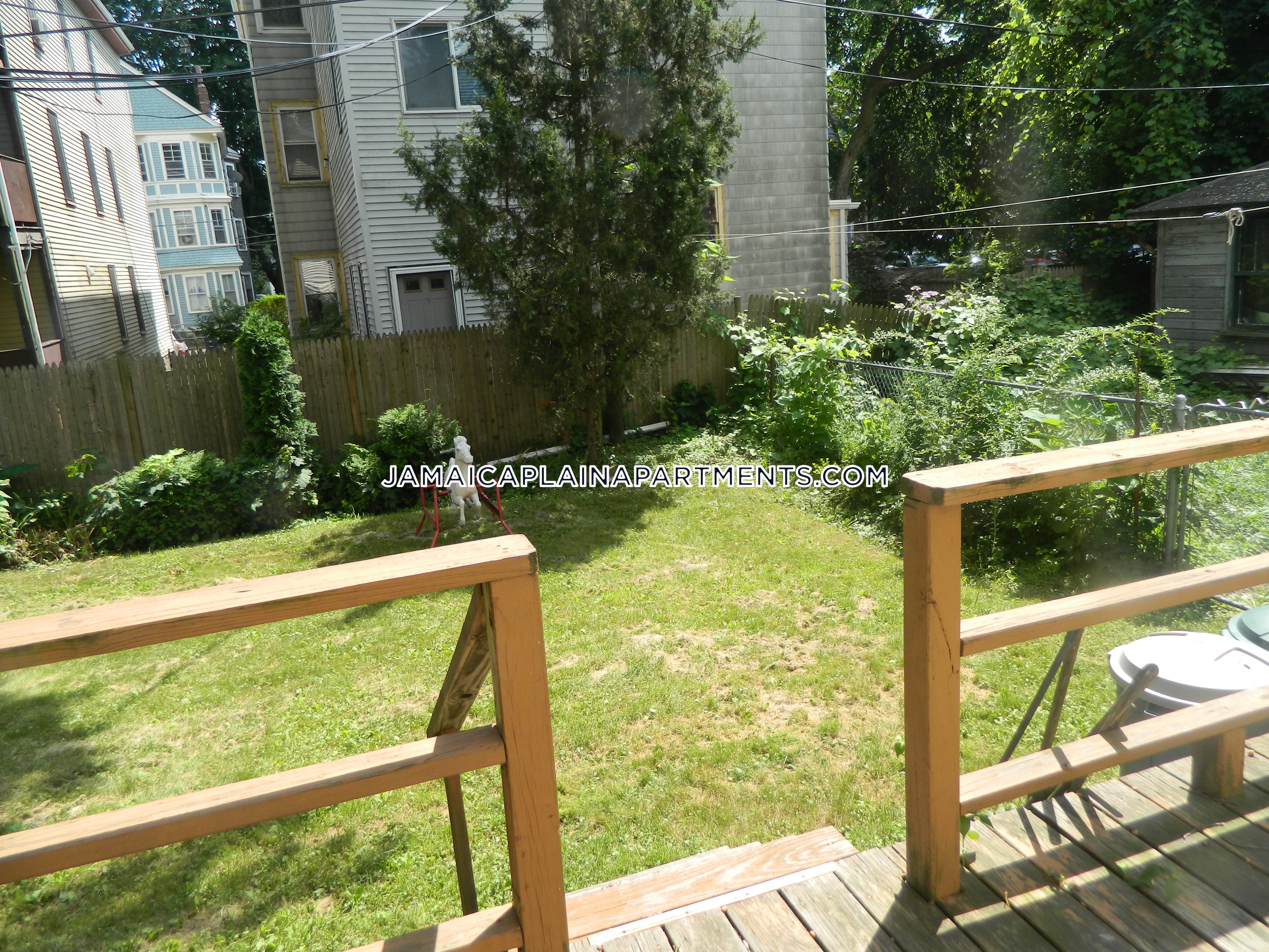 4 bed, 2 bath apartment for rent at 11 Rosemary St Unit 1, Jamaica Plain — photo 13 of 14
