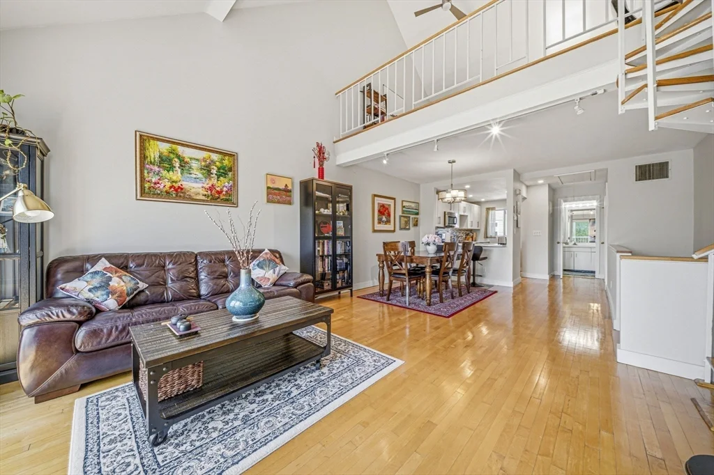 20 Ship Ave, Glenwood