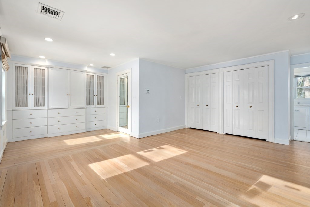 124 Rangeley Rd, Chestnut Hill