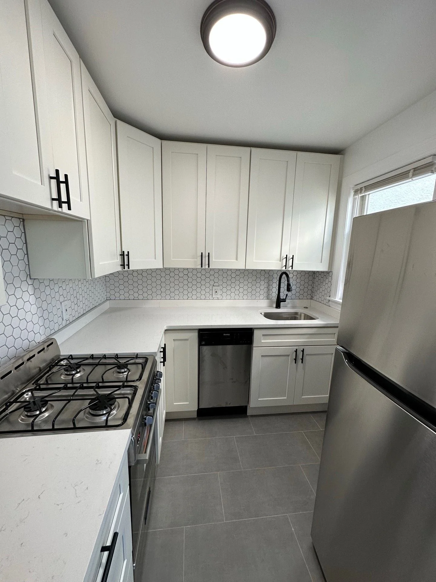 90 Winthrop Shore Dr, Winthrop