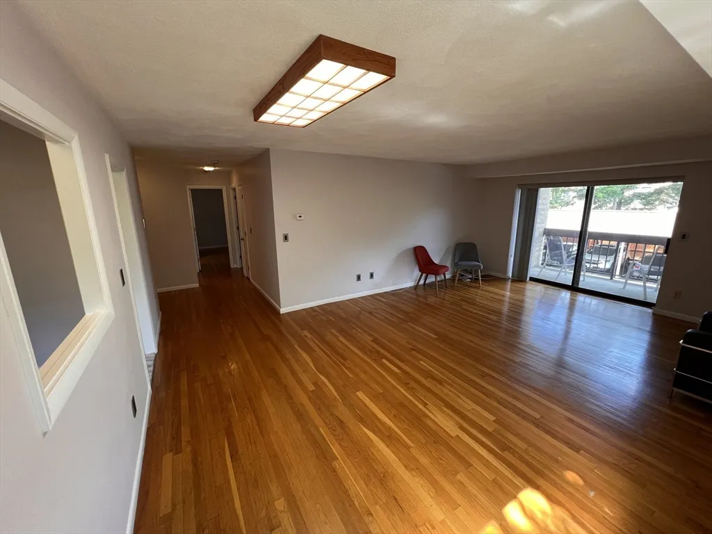 41 Centre St, North Brookline