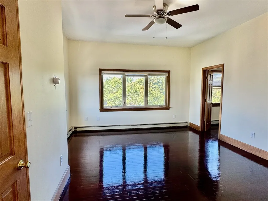 366 Bunker Hill St, Medford Street / The Neck