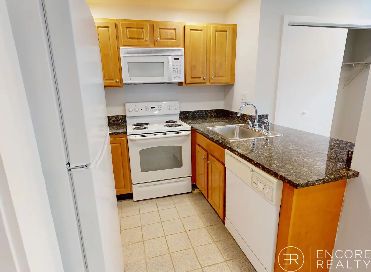 28 Queensberry St, Fenway