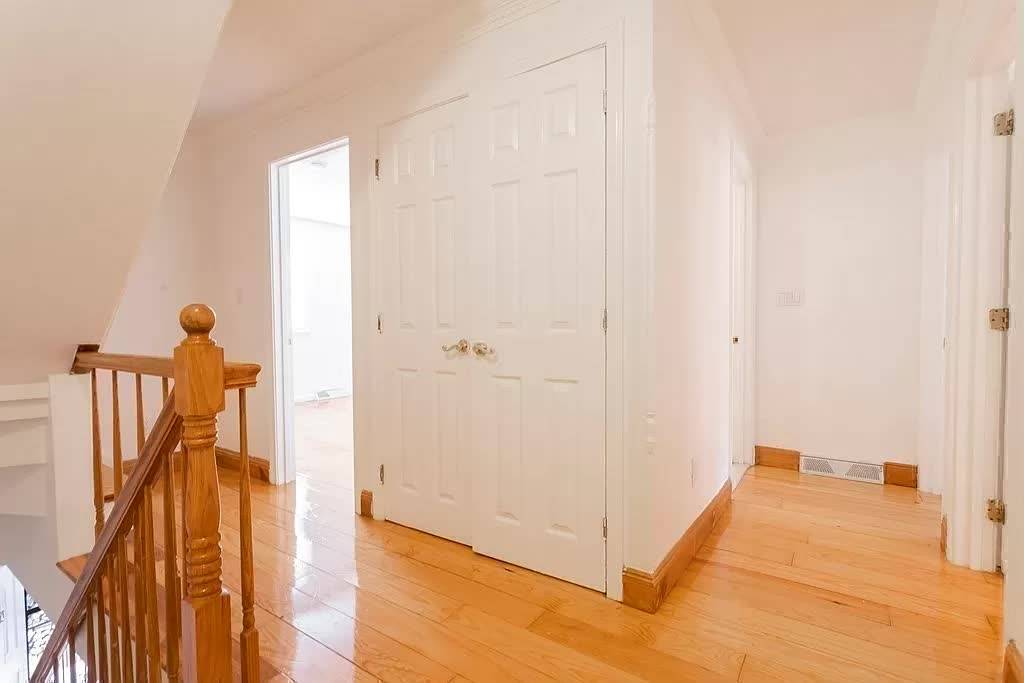 35 Fort Ave, Roxbury