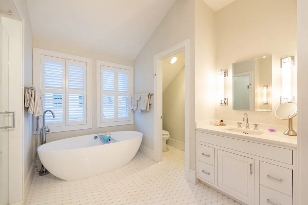 12 East Lincoln Ave, Brant Point