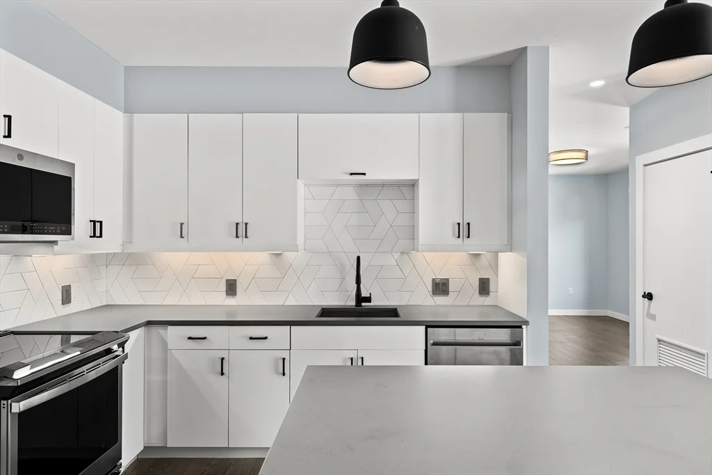 54 Auburn, Coolidge Corner
