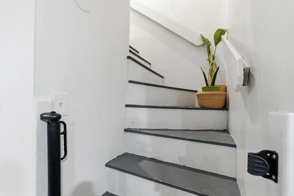 14 Mount Pleasant Ave, Dracut