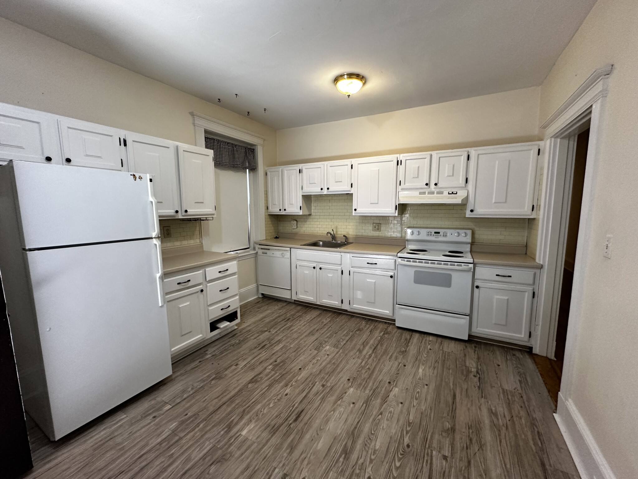 73 Longwood Ave, Longwood