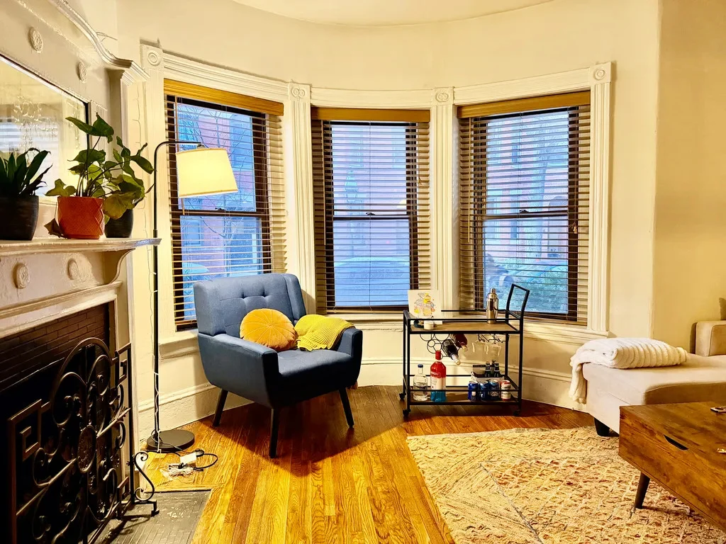 49 Saint Germain St, Back Bay