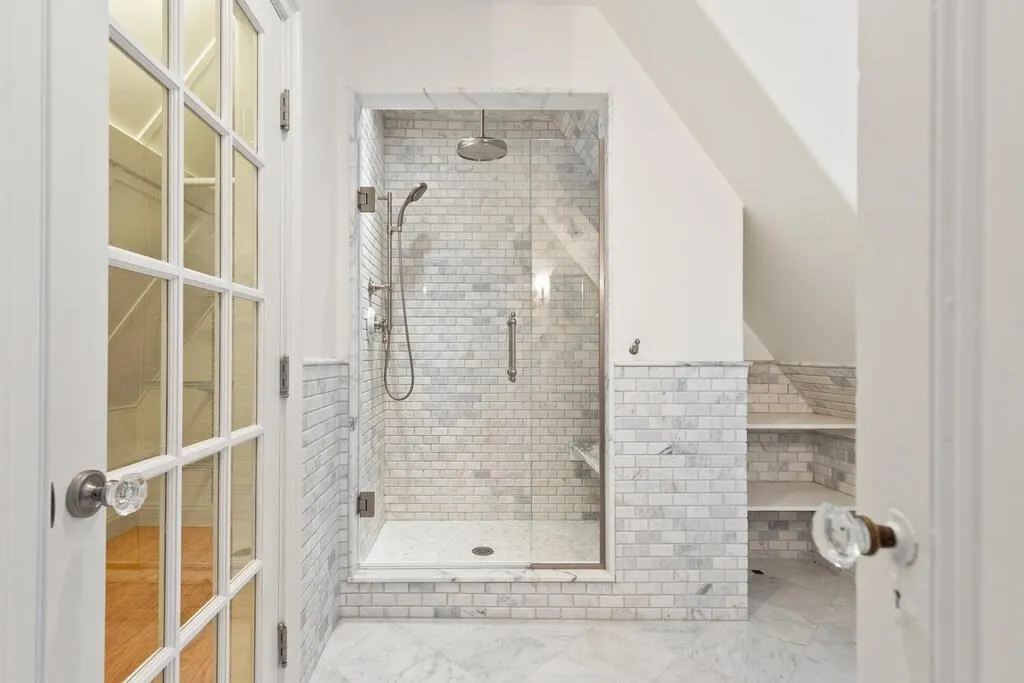 2 Rangeley Rd, Winchester