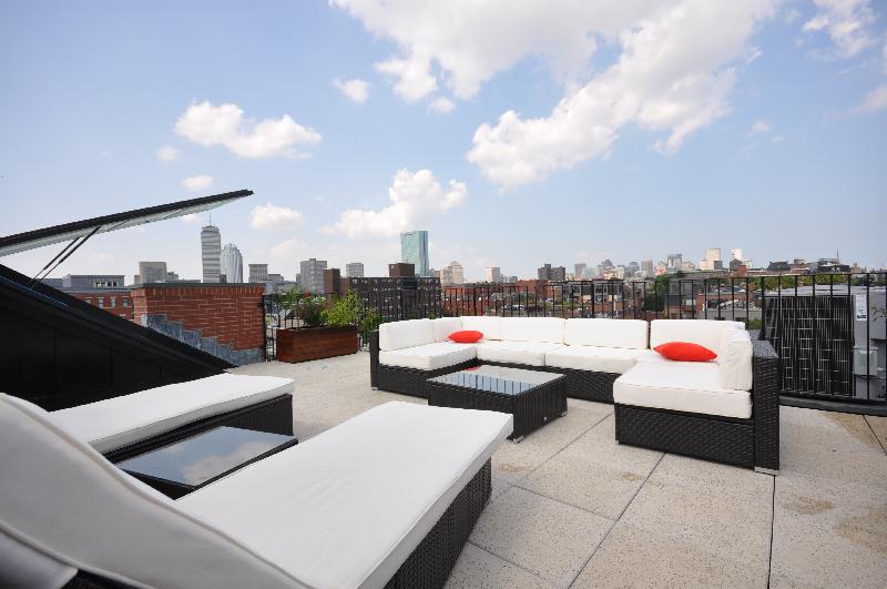 658 Massachusetts Ave, South End