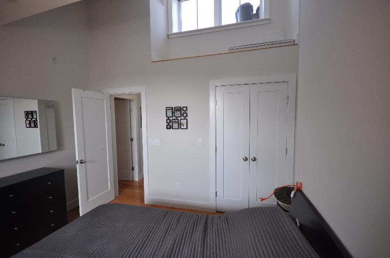 658 Massachusetts Ave, South End