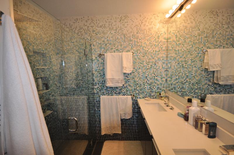 658 Massachusetts Ave, South End