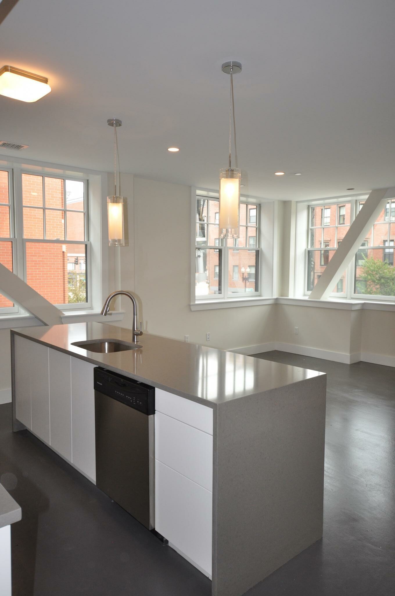 659 Massachusetts Ave, Roxbury