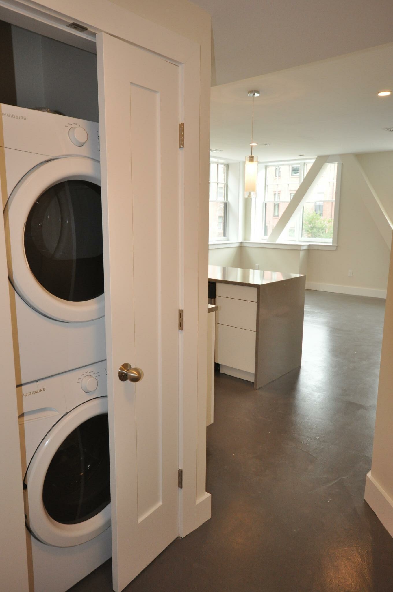 659 Massachusetts Ave, Roxbury