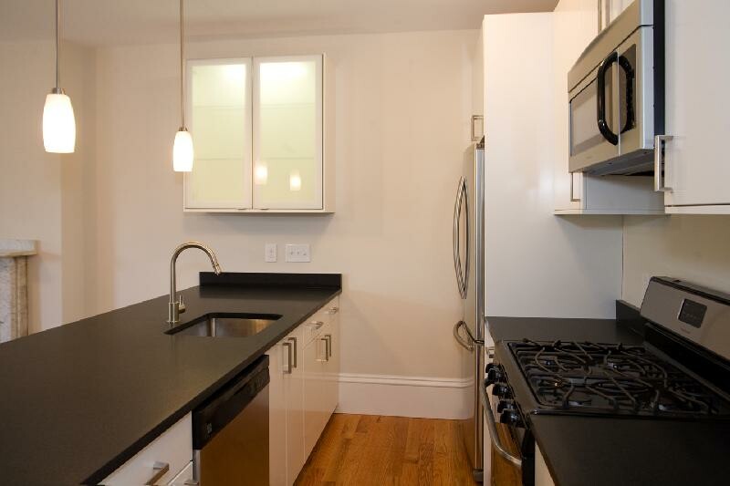 3 bed, 1.5 bath apartment for rent at 658 Massachusetts Ave Unit 4, South End — photo 6 of 10