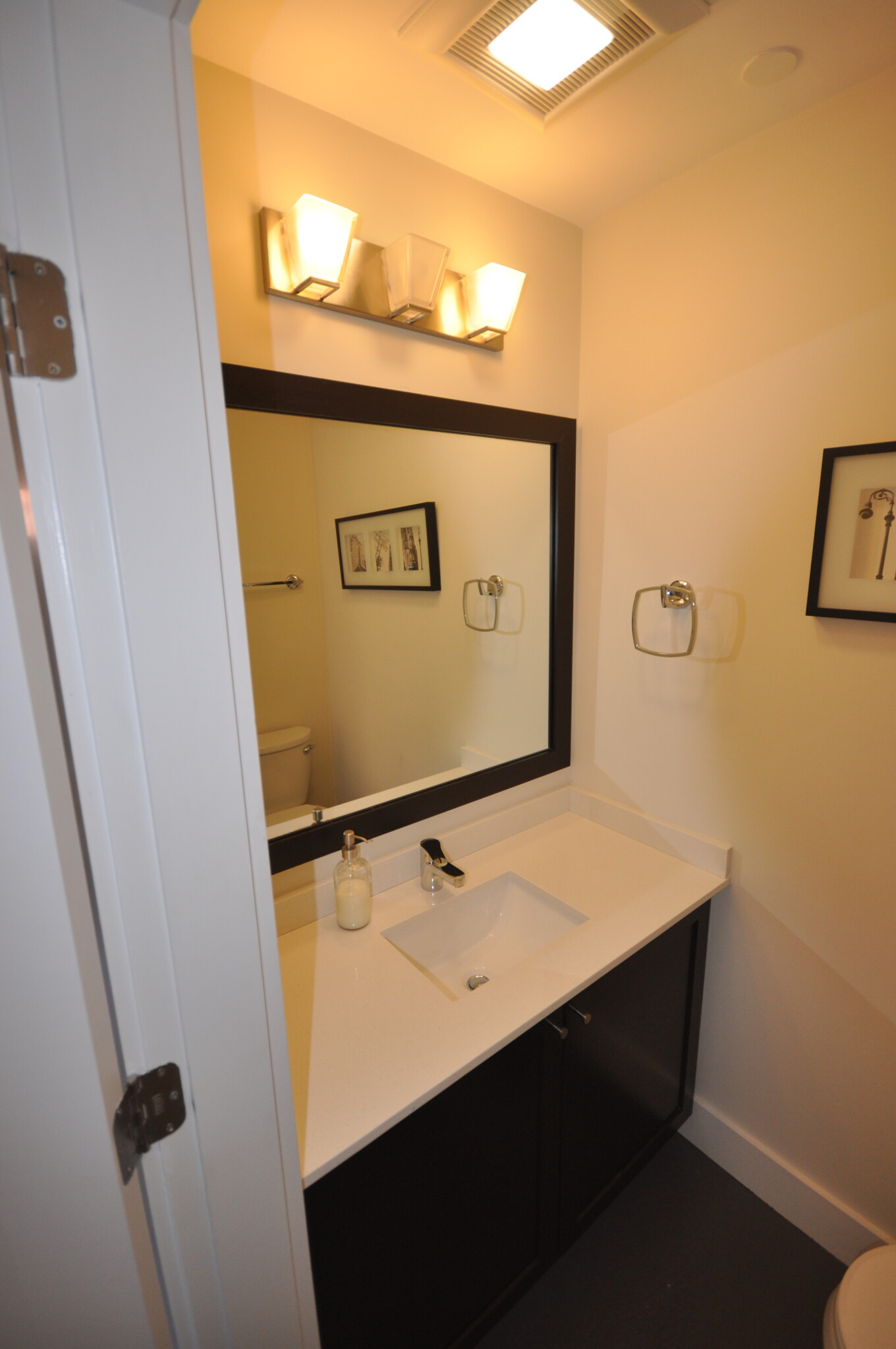 659 Massachusetts Ave, Roxbury