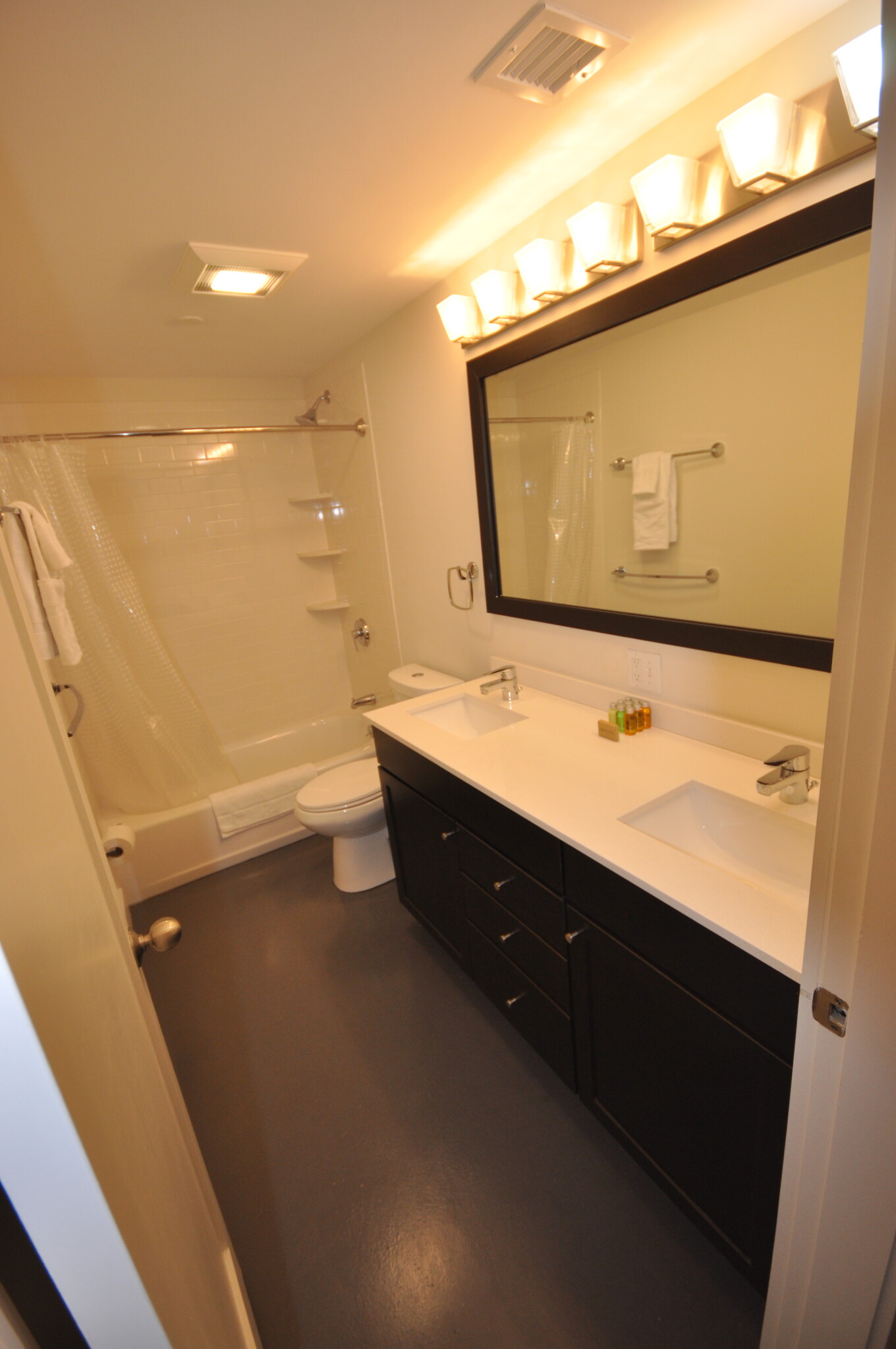 659 Massachusetts Ave, Roxbury