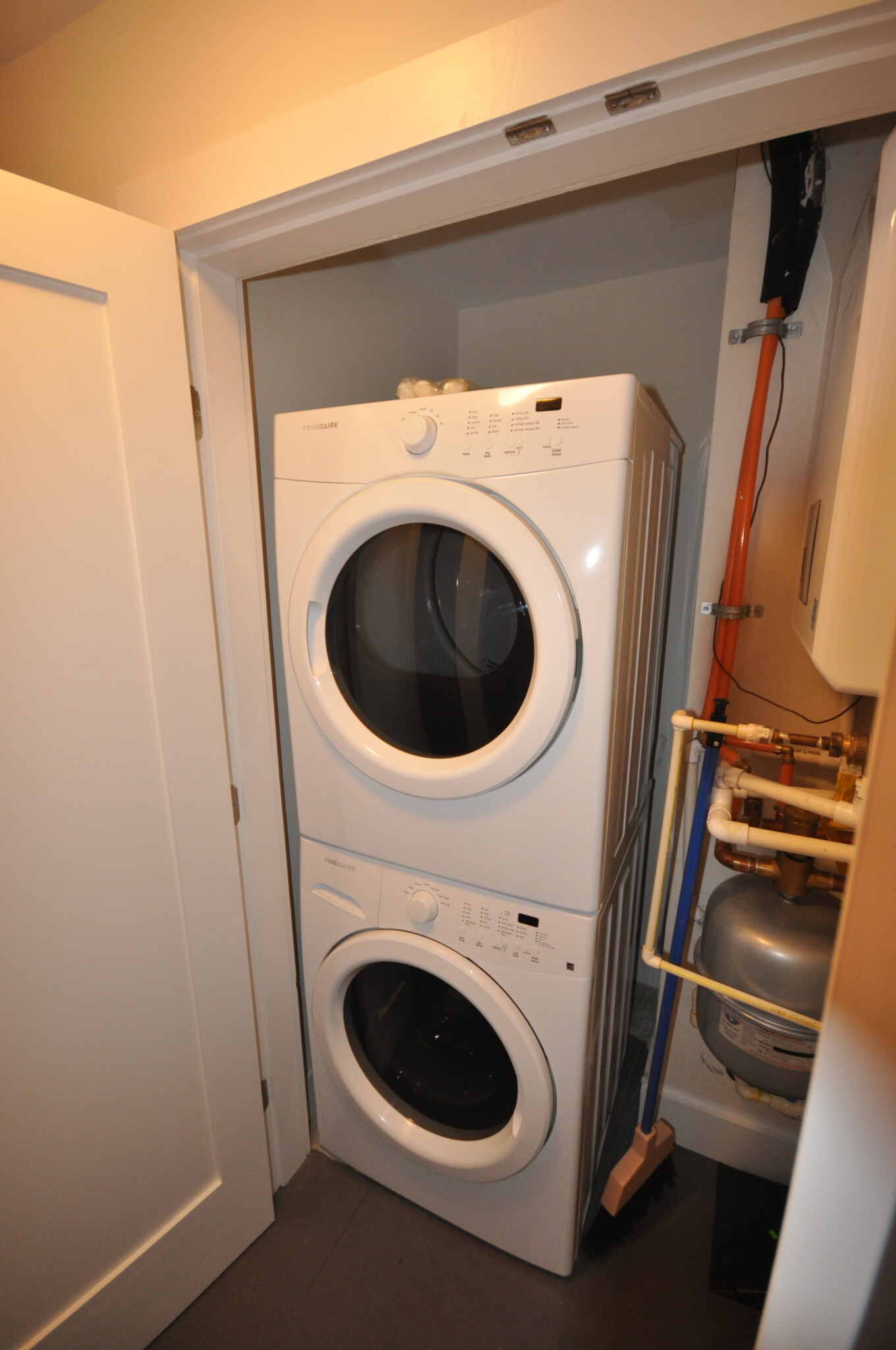 659 Massachusetts Ave, Roxbury