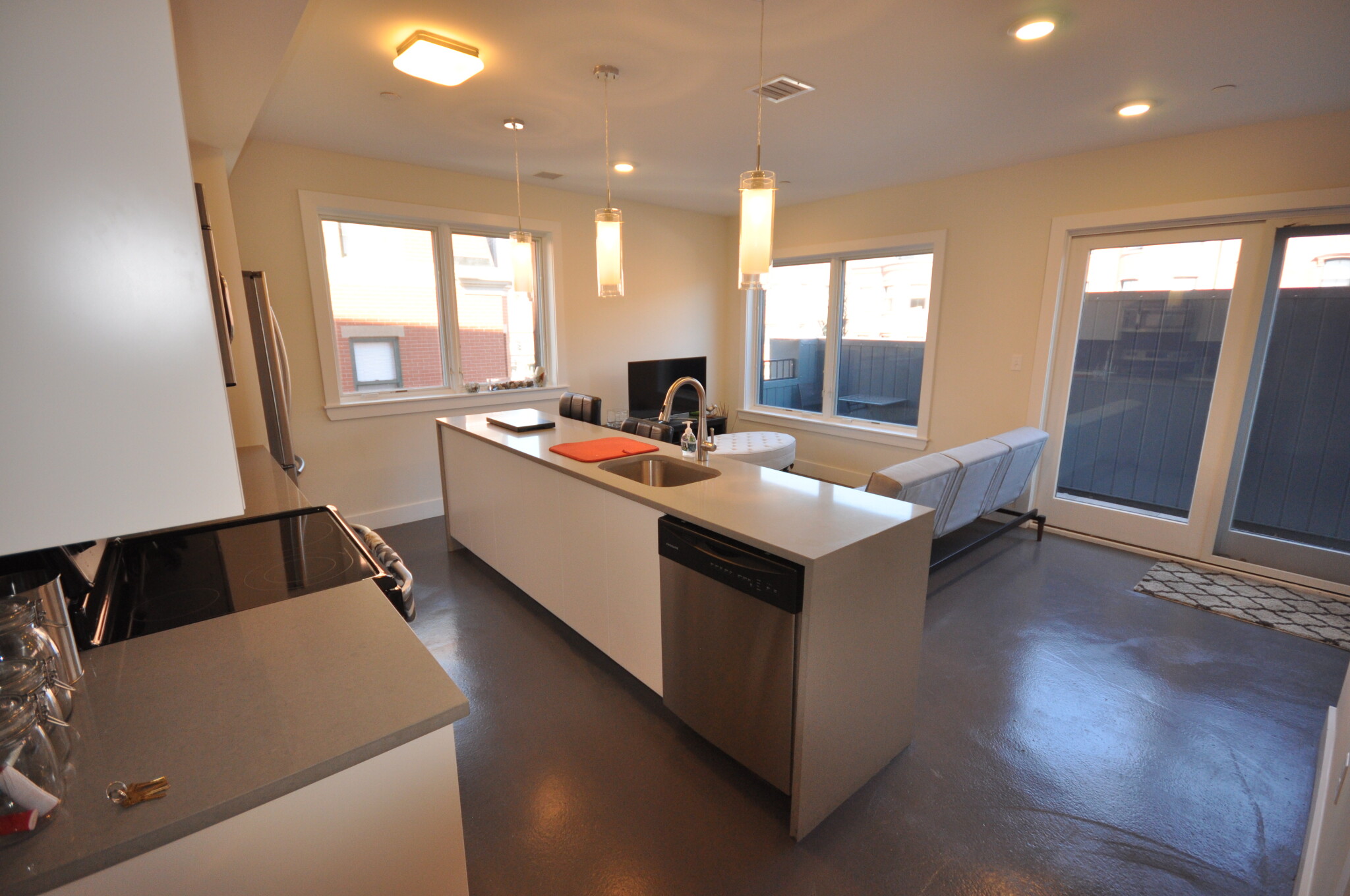 659 Massachusetts Ave, Roxbury